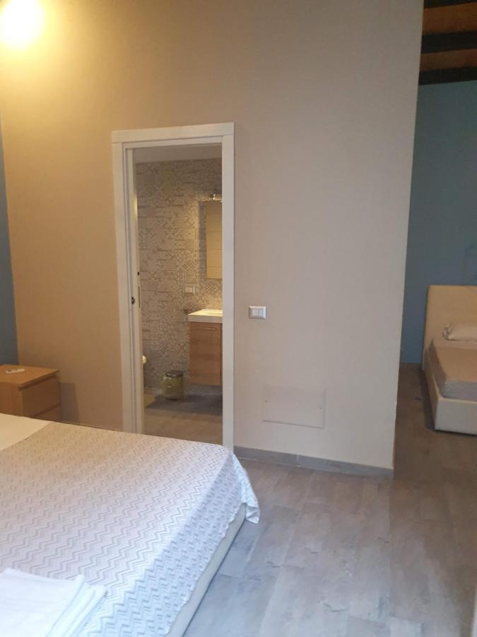 Emyjo Central B&B Неаполь Экстерьер фото